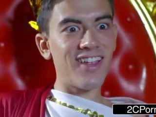 High-school 실패자 fantasizes 약 존재 julius caesar 과 점점 ayda 진동하는 사람