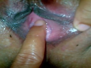 Indonesian elite Mami big ass and wet pussy stabbed four fingers and fuck hard and